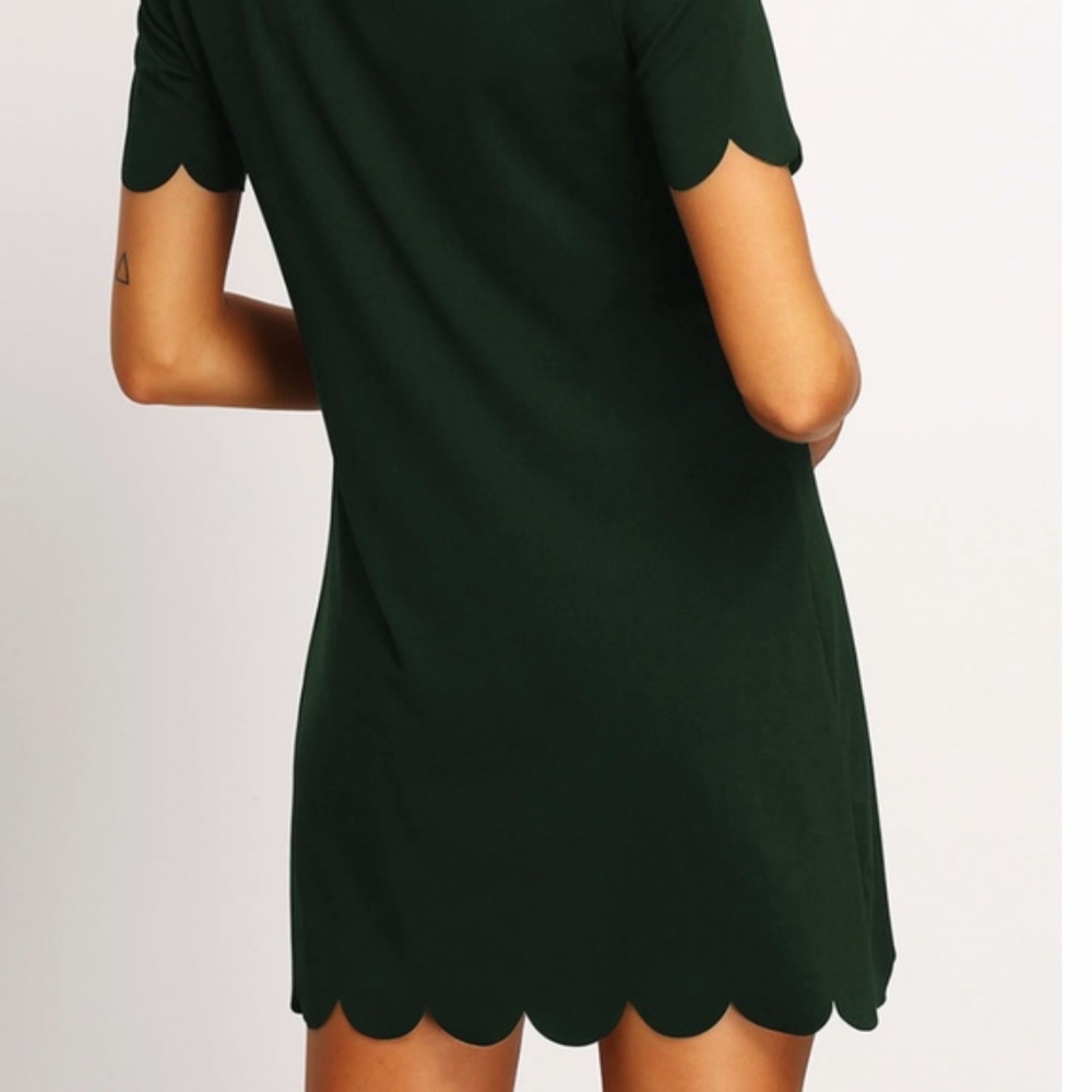 NWOT Green Dress with Scallop Trim/Super Cute!